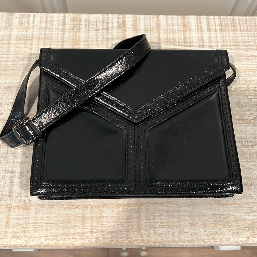 YSL Yves Saint Laurent Black Leather Envelope Shoulder Bag Clutch EUC 🖤 - Picture 14 of 14